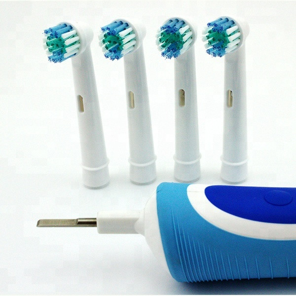 How to use an electric toothbrush correctly (3)